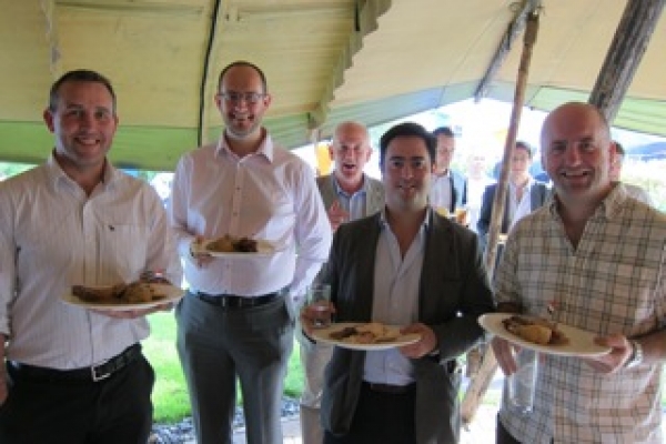 Dutch exporters Linton, Craigs, ASEE and SAM Mouldings line up at the bar ... the SALAD bar !